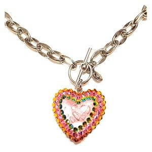 Pink heart necklace, Tarina Tarantino